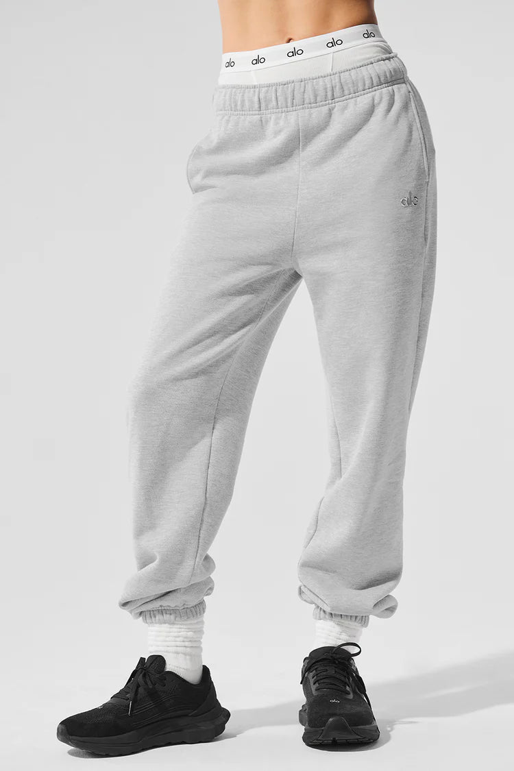 Light gray pants 001