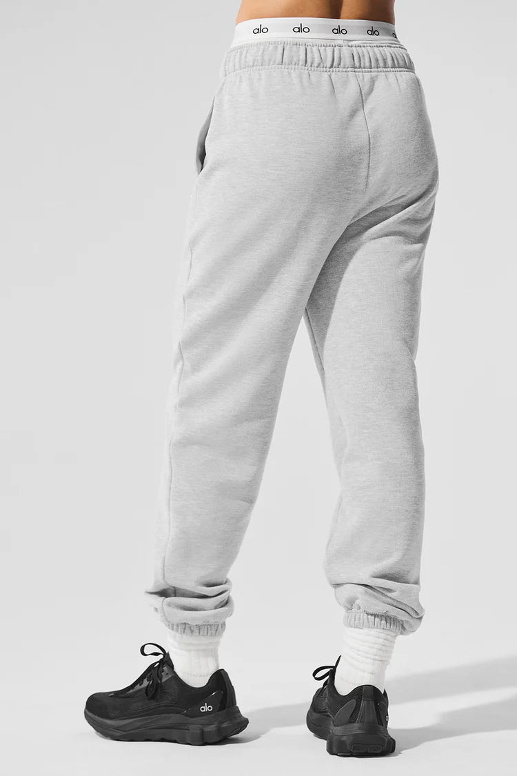 Light gray pants 001