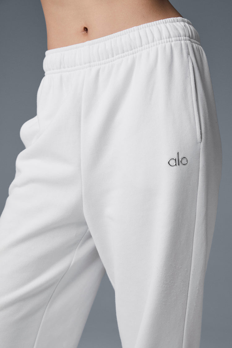 White pants 001