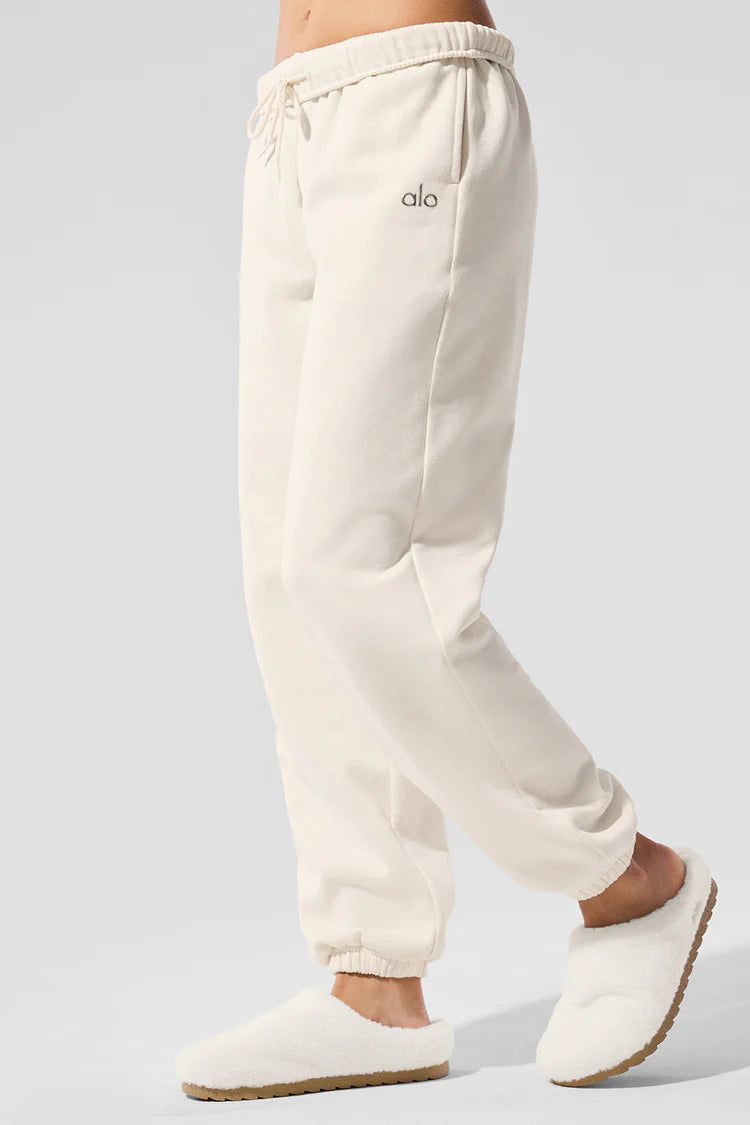 Beige pants 001